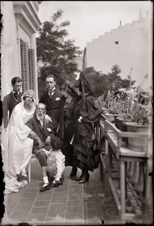 Anonimo La familia Sorolla el día de la boda de Elena y Victoriano Llorente 1922 Colección particular