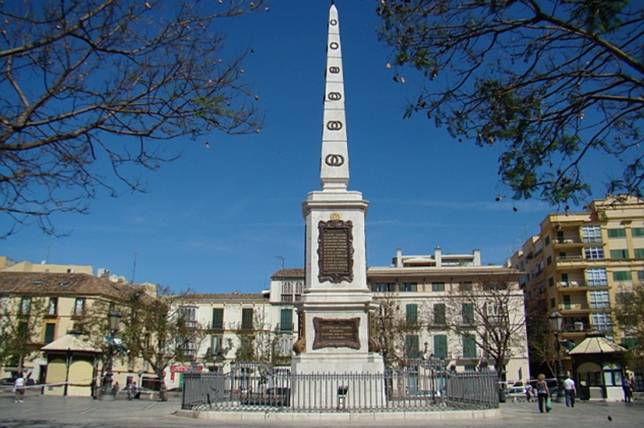 Obelisco de la Plaza de la Merced en Malaga